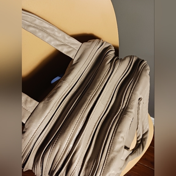 D&G LILLY SOFT gray, or taupe color travel bag - Picture 7 of 16